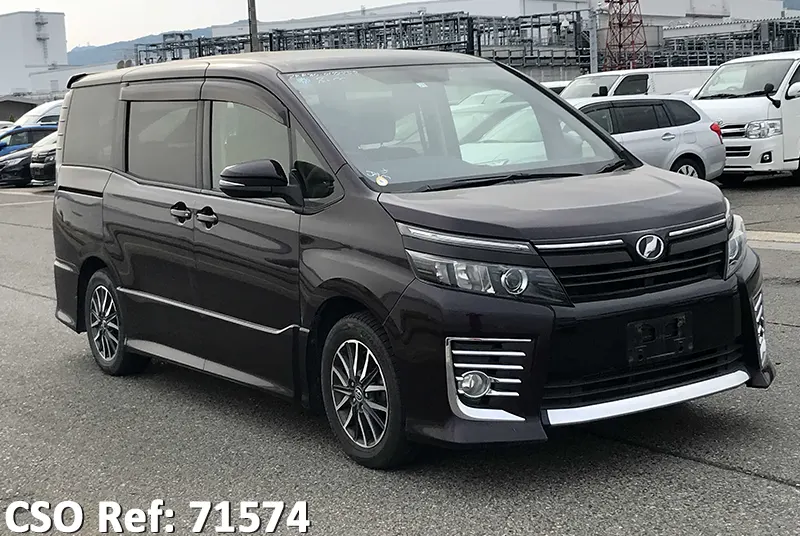 Toyota / Voxy 2015